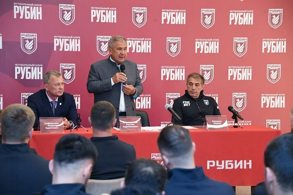 Раис республики пожелал казанской команде удачи в этом сезоне. Фото: rais.tatarstan.ru