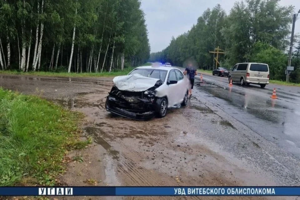 В Новополоцке столкнулись два авто, женщина и ребенок попали в больницу. Фото: телеграм-канал Госавтоинспекции Витебской области