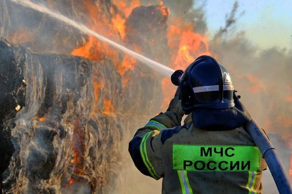 В Петровском районе Донецка огнеборцы ликвидировали пожар из-за обстрела ВСУ. Фото (архив): МЧС России по ДНР