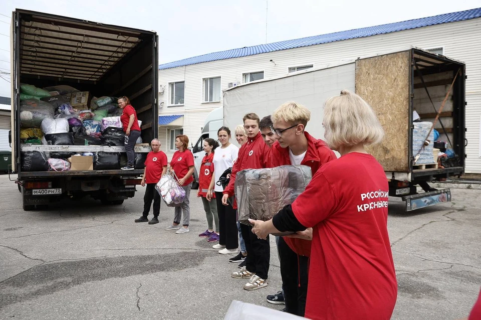 В Курске разгрузили две машины с гуманитарной помощью из Ульяновской области | ФОТО: телеграм-канал губернатора Алексея Русских