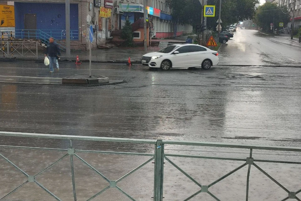 Утром дождь накрыл Новосибирск.