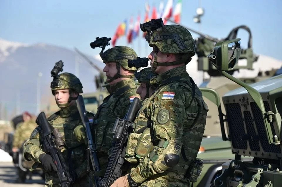 Экс-бойцы ВСУ поделятся с российскими военными опытом обучения в Британии