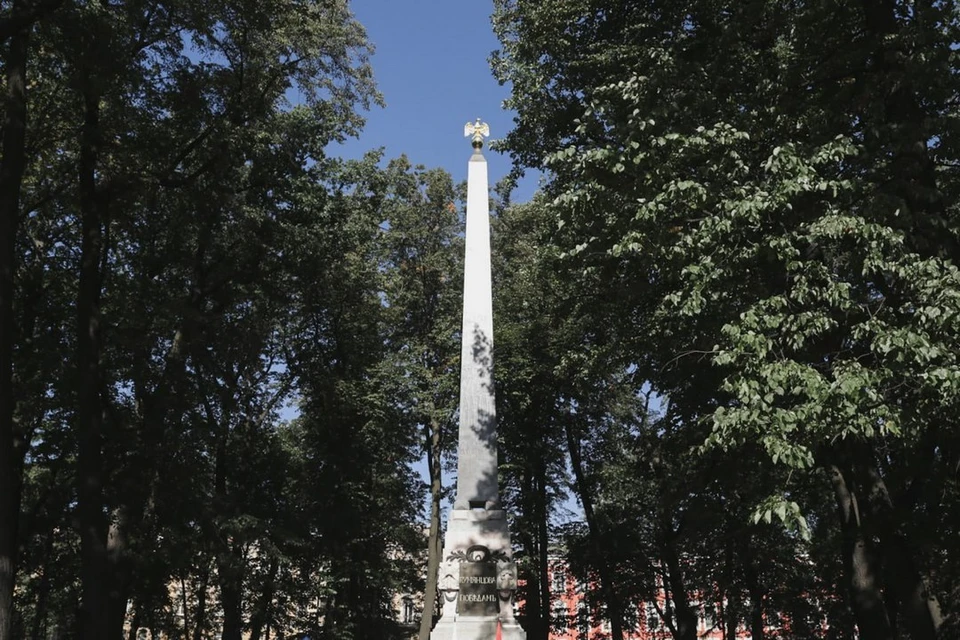 Обелиск «Румянцева победам» полностью реставрировали впервые с 1947 года. Фото: t.me/a_beglov