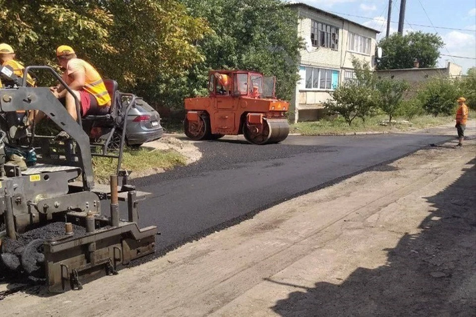 Республика Бурятия продолжается ремонт дорог в Старобешевском округе ДНР. Фото: Минтранс ДНР