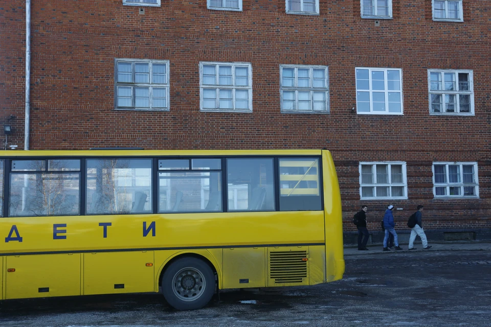 Водителя школьного автобуса задержали и отправили в СИЗО.
