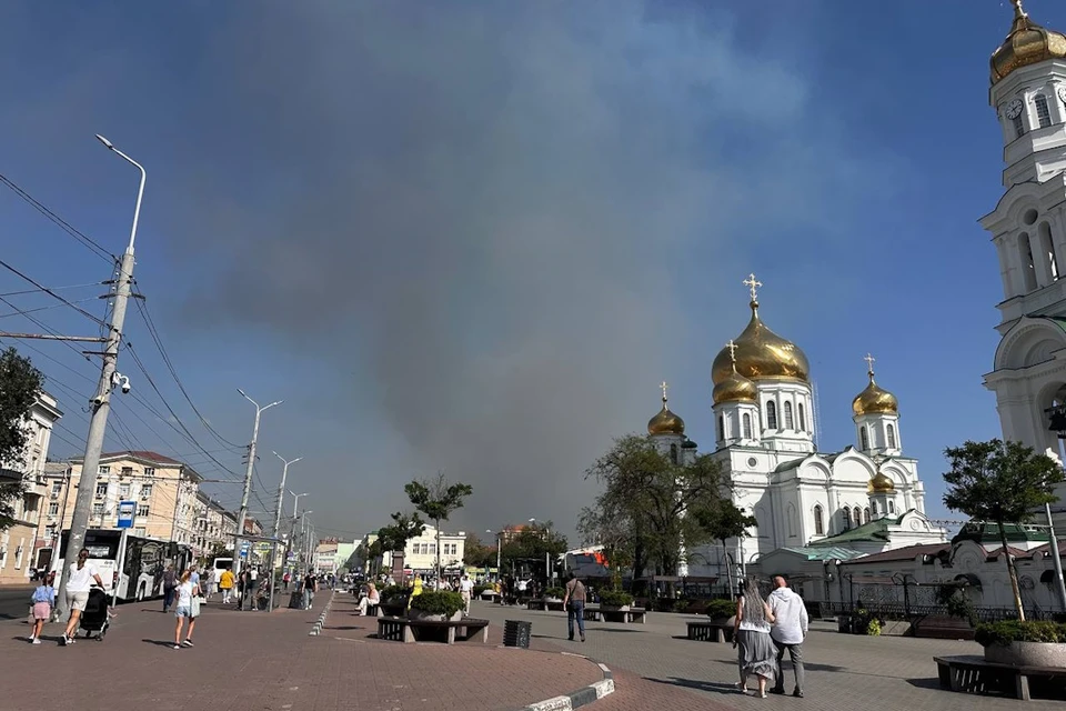 Ростовчанам советуют не выходить из дома и закрыть окна.