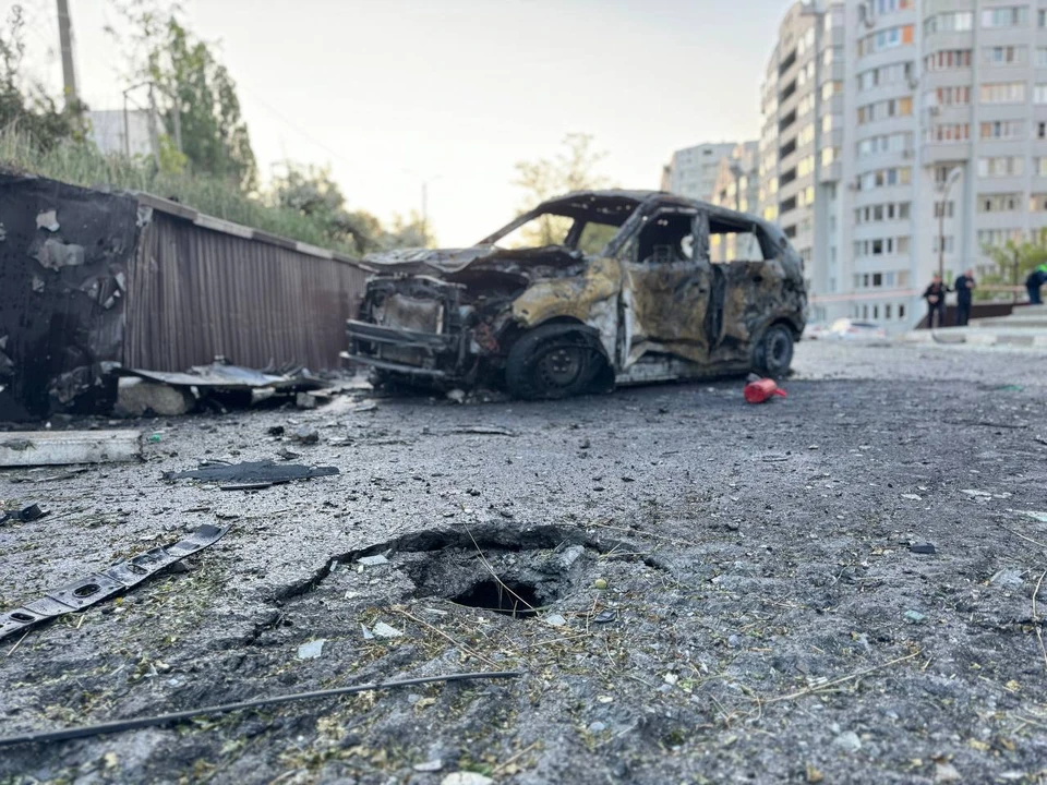 в районе села Муром FPV-дрон атаковал движущуюся по дороге легковушку.