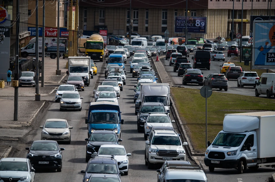 В Петербурге поднимут тарифы на эвакуацию транспорта на штрафстоянку.
