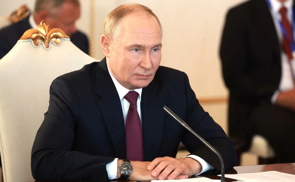 Путин назвал развитие Донбасса и Новороссии одним из важнейших приоритетов РФ