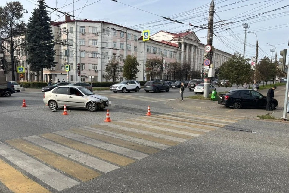 Пенсионерку с травмами увезли в больницу. Фото: Госавтоинспекция Удмуртии