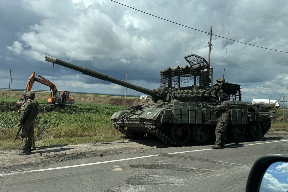 В Курской области два российских БТР уничтожили колонну ВСУ из 19 единиц техники