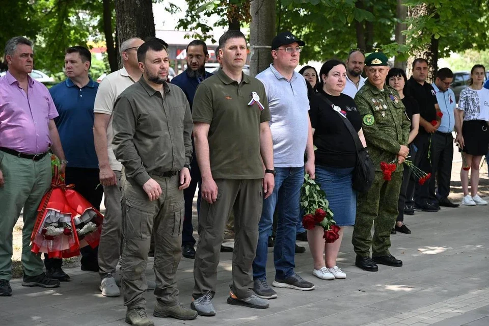 В Харцызске открыли монумент ополченцам Донбасса и героям СВО. ФОТО: телеграм-канал Андрея Гнеушева.