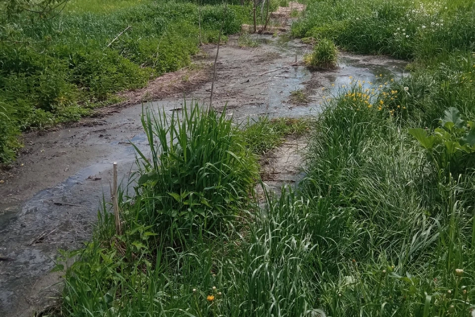 Озеро из стоков образовалось вблизи одного из перекрестков. Фото: Народный фронт Киров