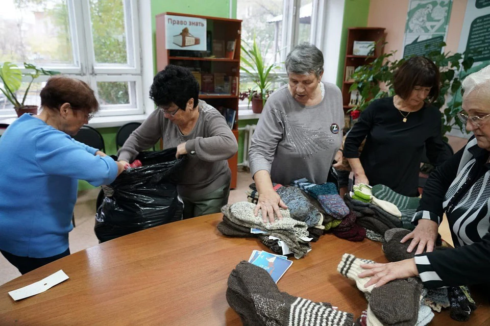 Кемеровчане собрали в зону СВО и горячее приграничье сотни килограммов вещей и предметов первой необходимости. Фото - администрация Кемерова.