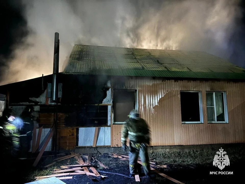 Двое спаслись, один погиб при пожаре в Белорецком районе.