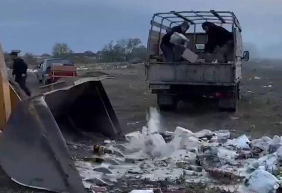 В дагестанском селе уничтожили весь алкоголь. Фото: стоп-кадр видео