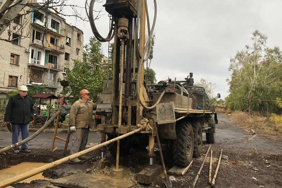 Гендиректор «Воды Донбасса» проверил ход восстановительных работ в Авдеевке. Фото: Минстрой ДНР