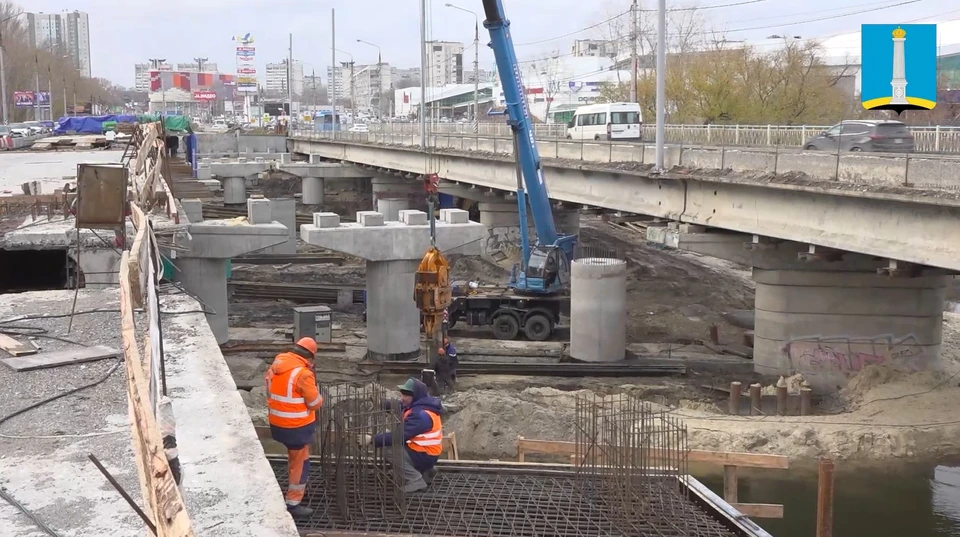 На первом пролёте минаевского моста уже забетонирована монолитная плита проезжей части