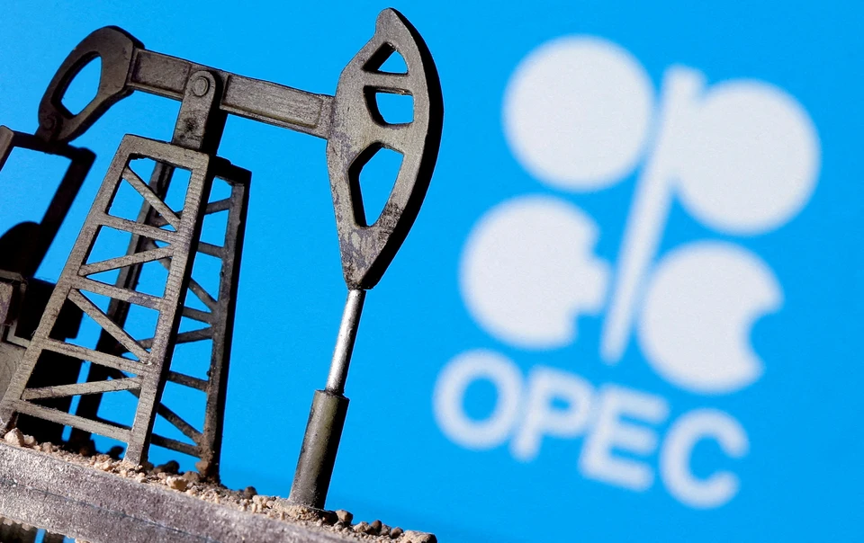 Новак: Россия снизила объем добычи нефти до обещанного ОПЕК+