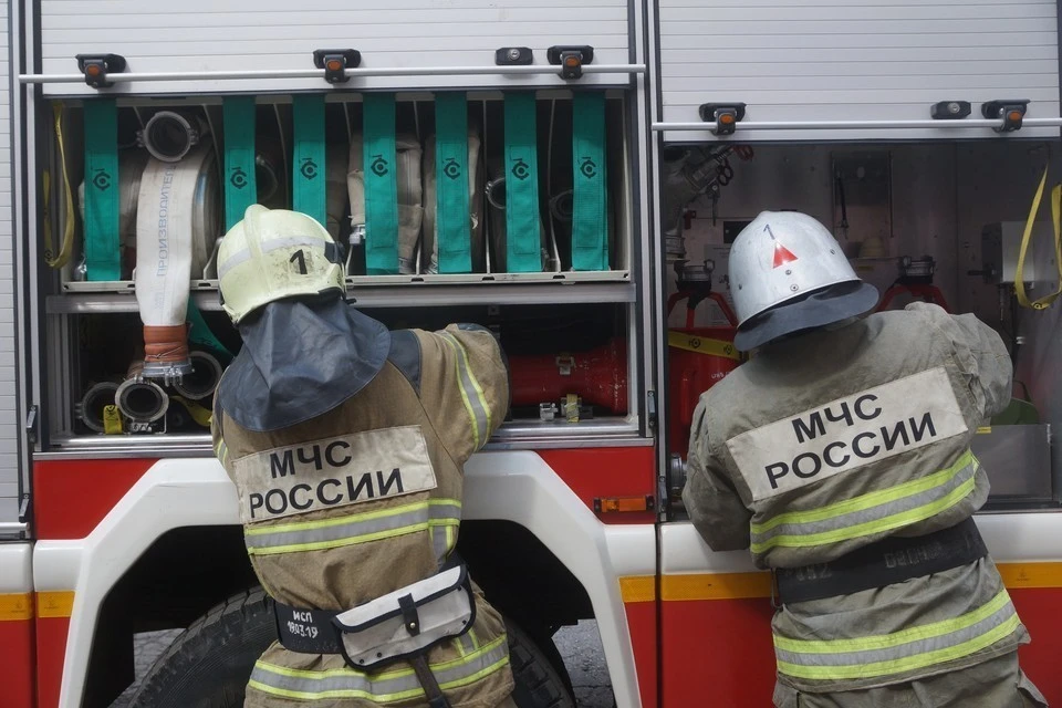 Видео пожара в многоэтажке в Пятигорске из-за взрыва газа опубликовано в Сети