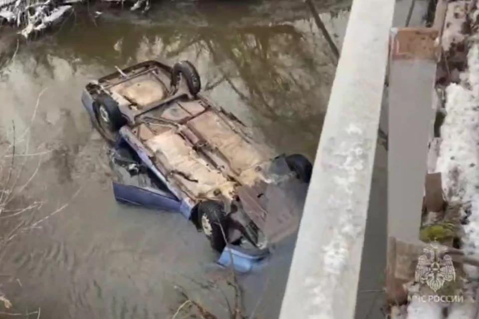 Водитель машины не пострадала. Фото: скриншот видео МЧС Удмуртии