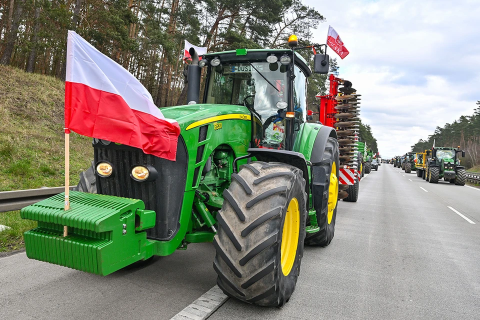 Польские фермеры вновь заблокировали пункт пропуска из Украины в Польшу