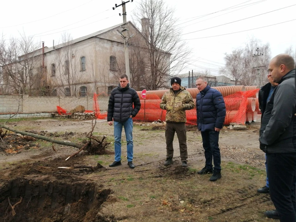 Город посетили с инспекцией замминистра строительства и ЖКХ ЛНР Артем Анисимов. ФОТО: Минстрой ЛНР