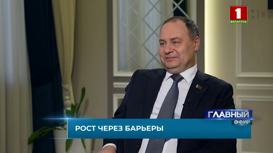 Премьер-министр Беларуси Роман Головченко признался, что купил на зиму лишь один мешок картошки. Фото: кадр видео news.by