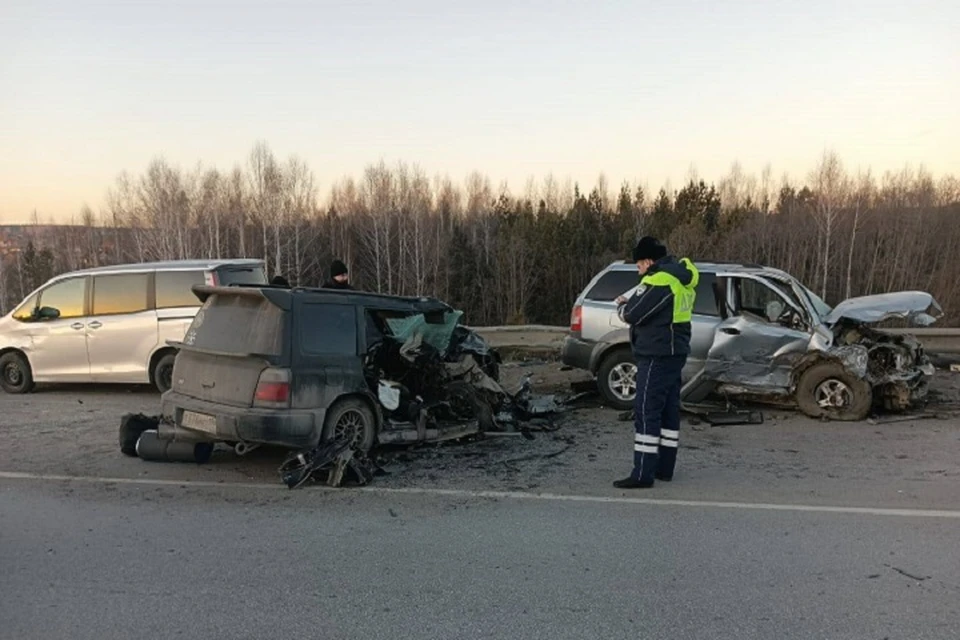 Авария случилась 8 декабря на 15-м километре трассы Екатеринбург – Тюмень. Фото: ГИБДД Свердловской области