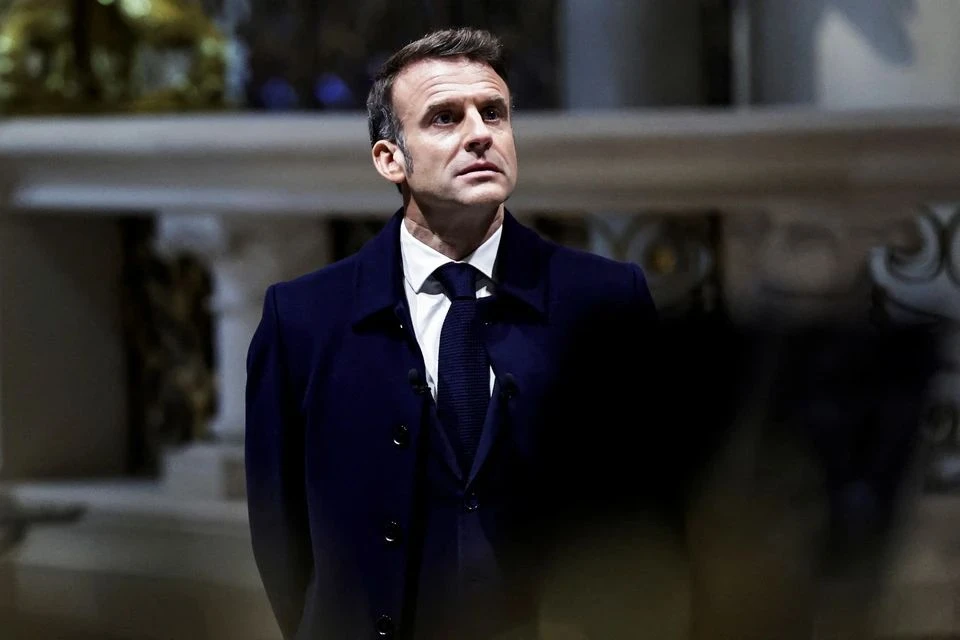 Franceinfo: Макрон может назначить нового премьер-министра Франции 11 декабря