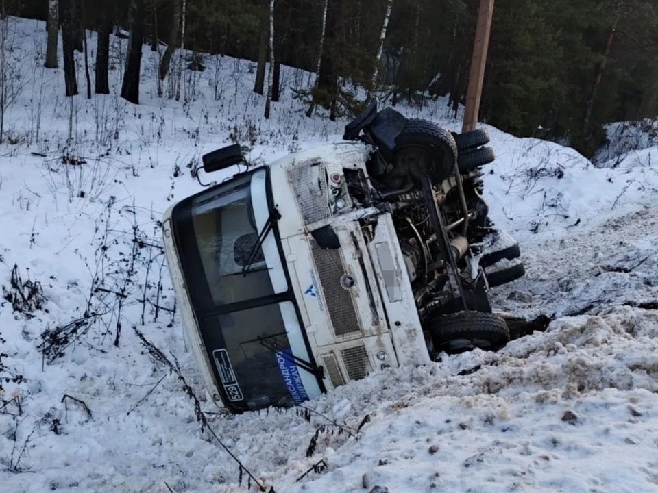 Фото со страницы ГКУ ВО служба ГО, ПБ и ЧС ПЧ Карабаново в ВК.