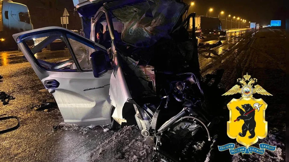 Столкнулись автомобиль Lada Largus и две грузовые «ГАЗели»