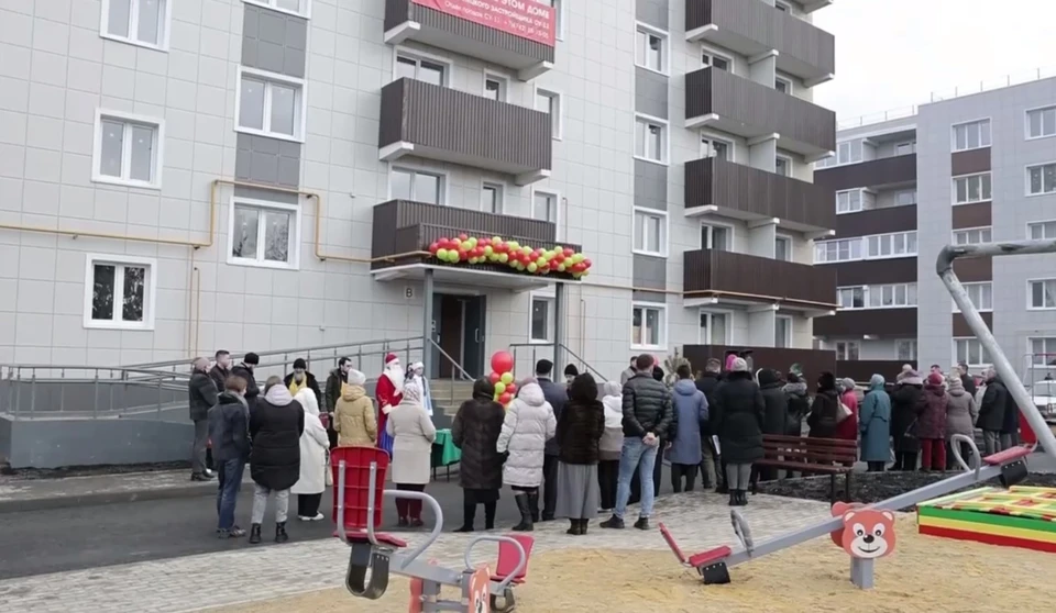 Квартиры муниципалитет приобрел по федеральной программе «Комплексное развитие сельских территорий». Скриншот видеозаписи, предоставленной пресс-службой Липецкого облсовета депутатов.
