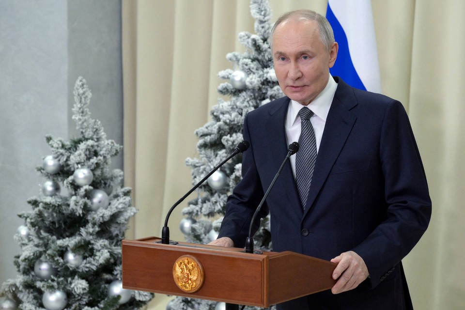 Как изменился список лидеров, которых Владимир Путин поздравил с Новым годом: кто там есть и кого нет