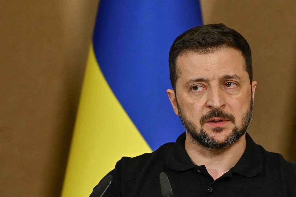 «Сами выбрали, сами и терпите»: на Украине остается все меньше людей, голосовавших за Зеленского