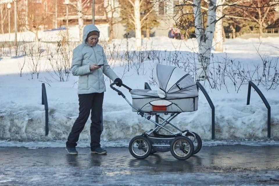 В новом году значительно выросли декретные выплаты