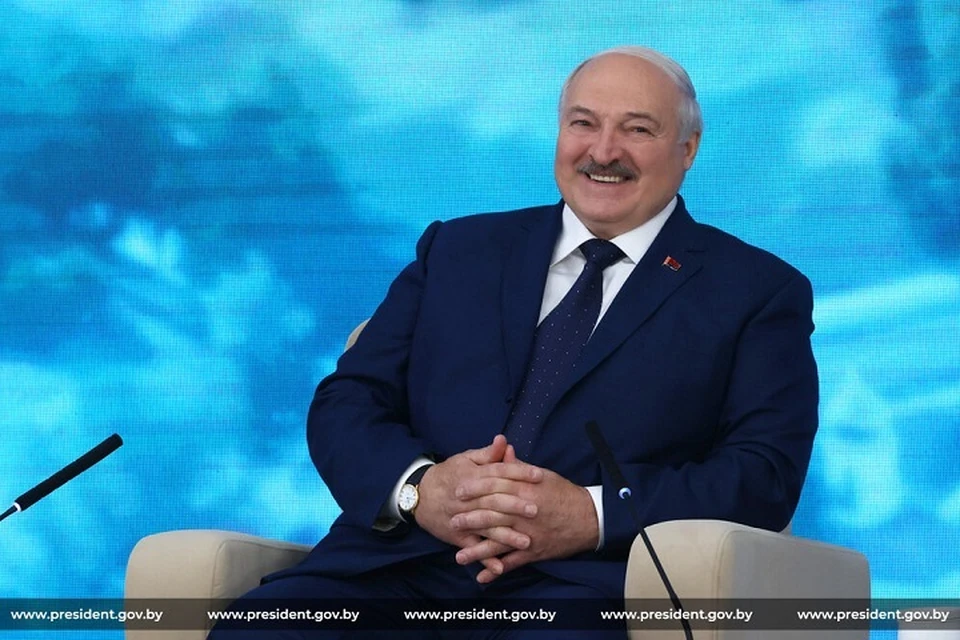 Лукашенко поблагодарил ЦИК и членов избиркомов. Фото: архив president.gov.by.
