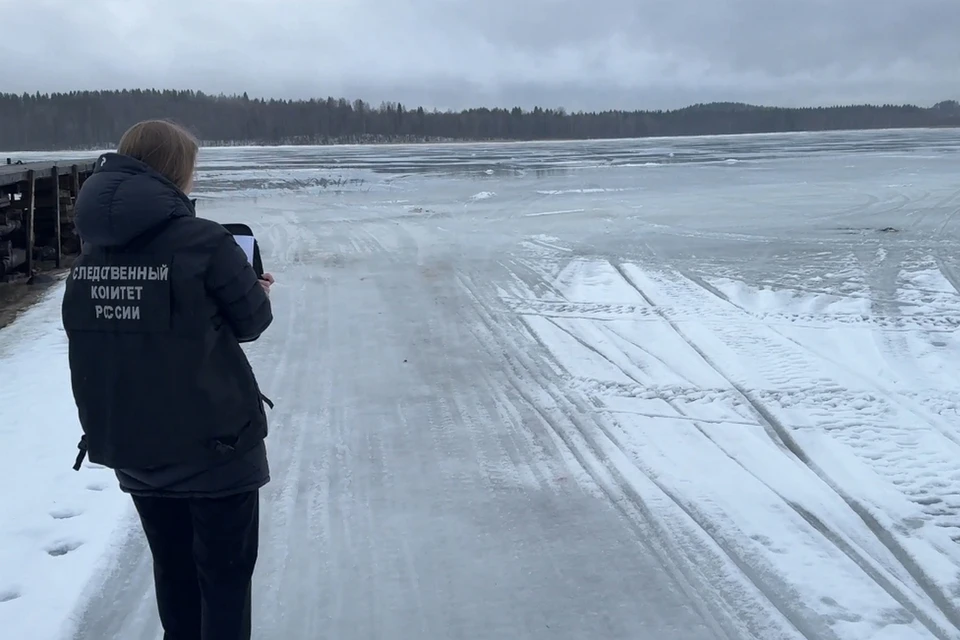 Петербуржец погиб, провалившись в полынью на снегоходе. Фото: СУ СК России по Республике Карелия