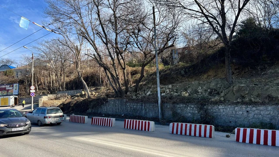 Склон на Героев Севастополя укрепят до конца года. Фото: Михаил Развожаев/Tg