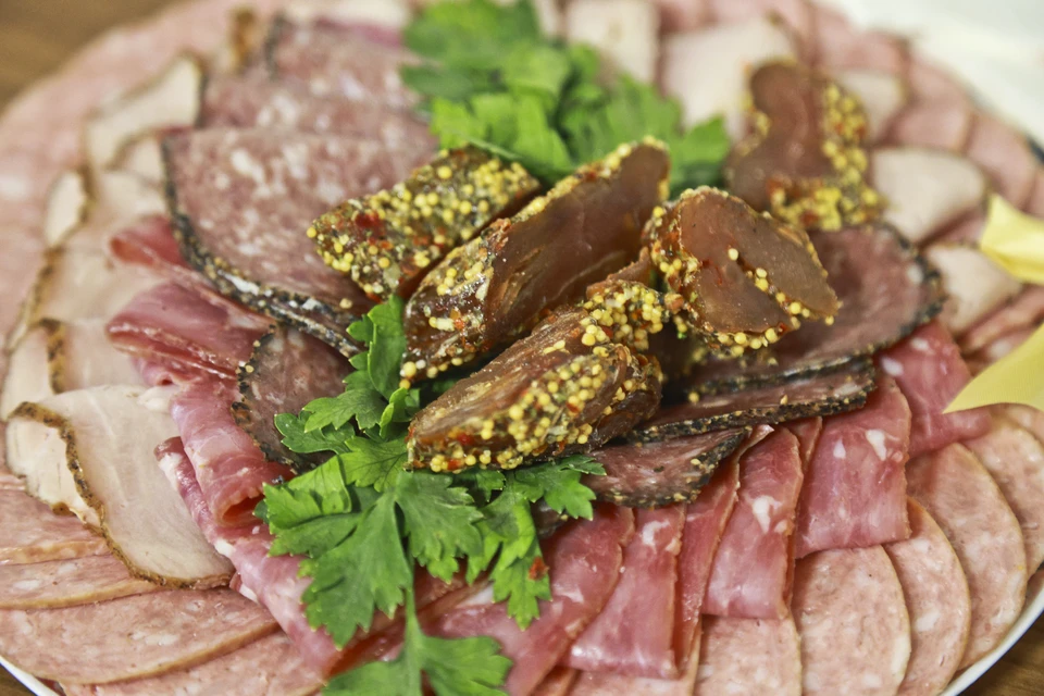 На ярмарке можно будет приобрести мясо, колбасные изделия, мясные деликатесы