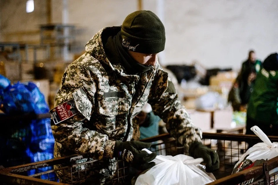 Волонтеры завершили смену гуманитарной миссии в Донбассе. Фото: Молодежка Народного фронта ДНР