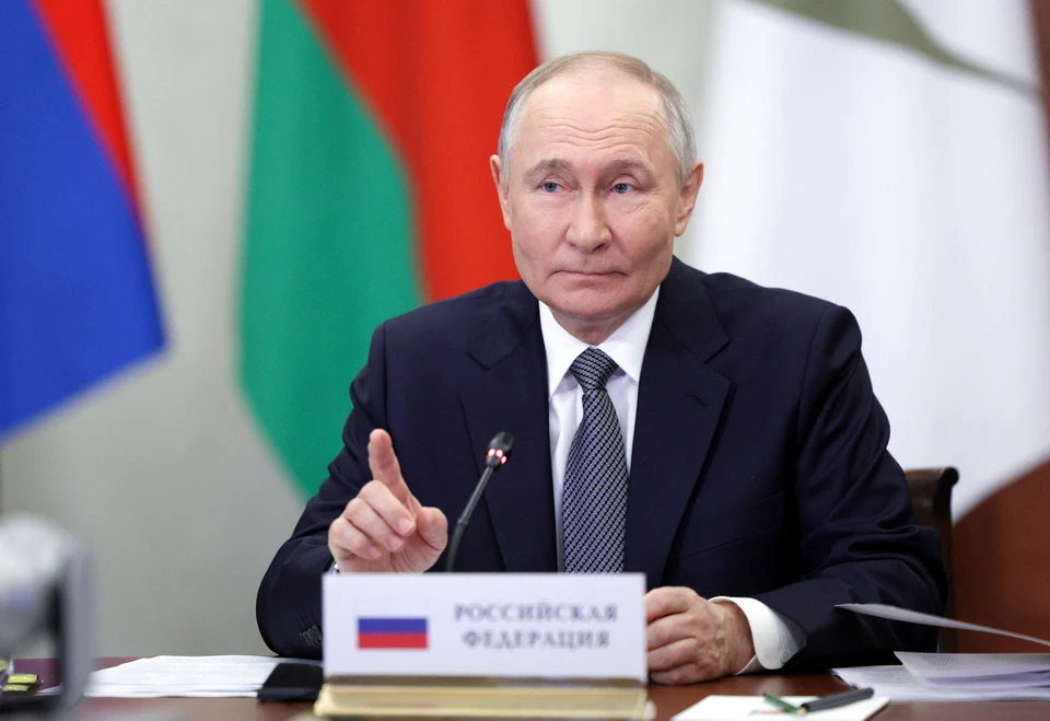 Президент Путин потребовал повысить качество платного приема в вузы