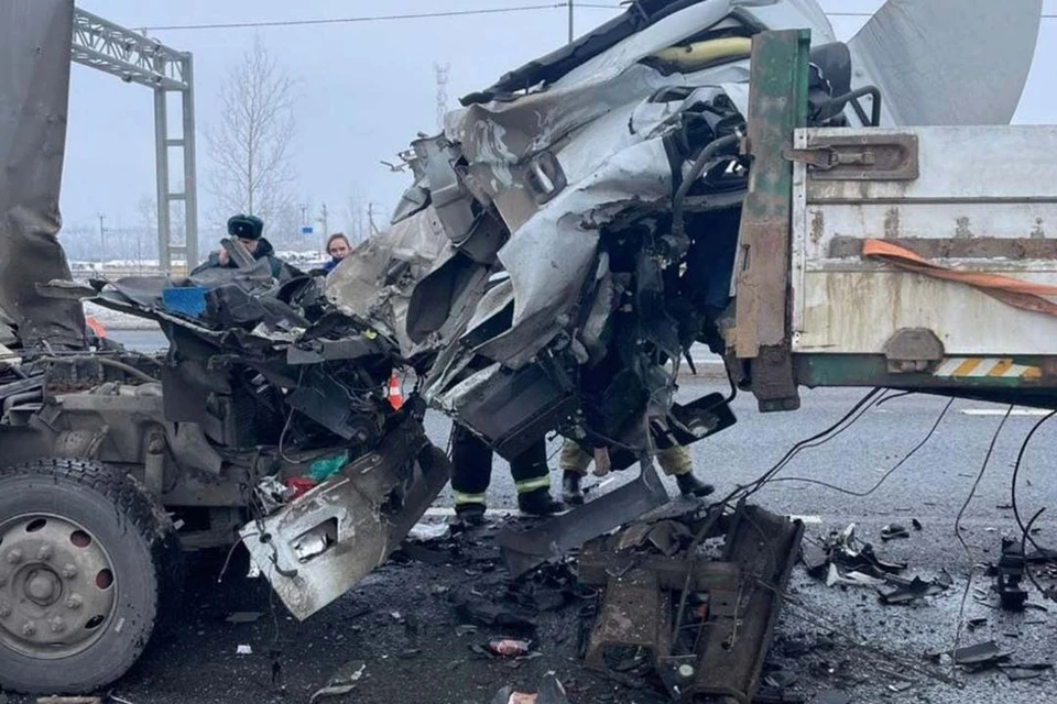 Кадр страшного ДТП под Петербургом. Фото: ГУ МВД России по Петербургу и Ленобласти