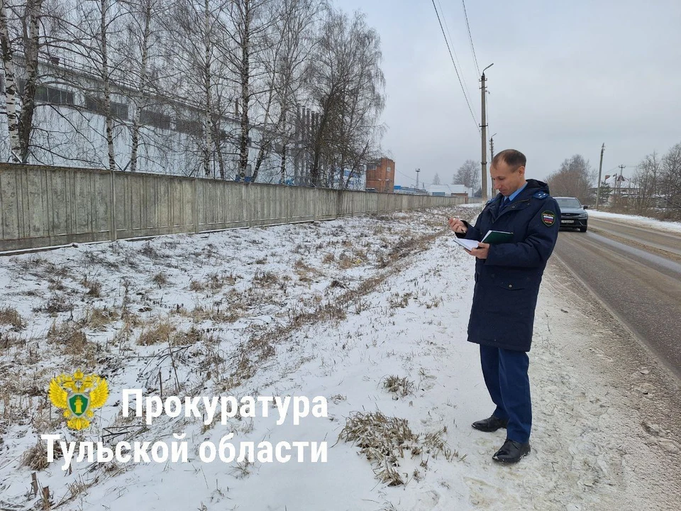 По требованию прокуратуры обустроят тротуар в Щекино Тульской области