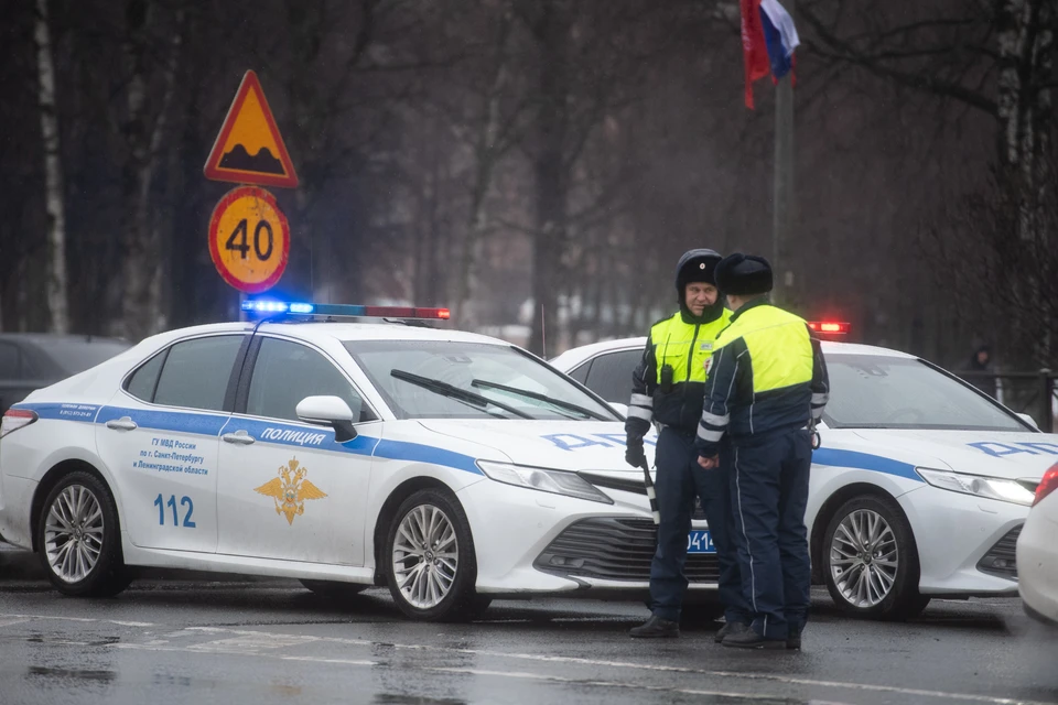 В отношении правонарушителя составлен ряд административных материалов.