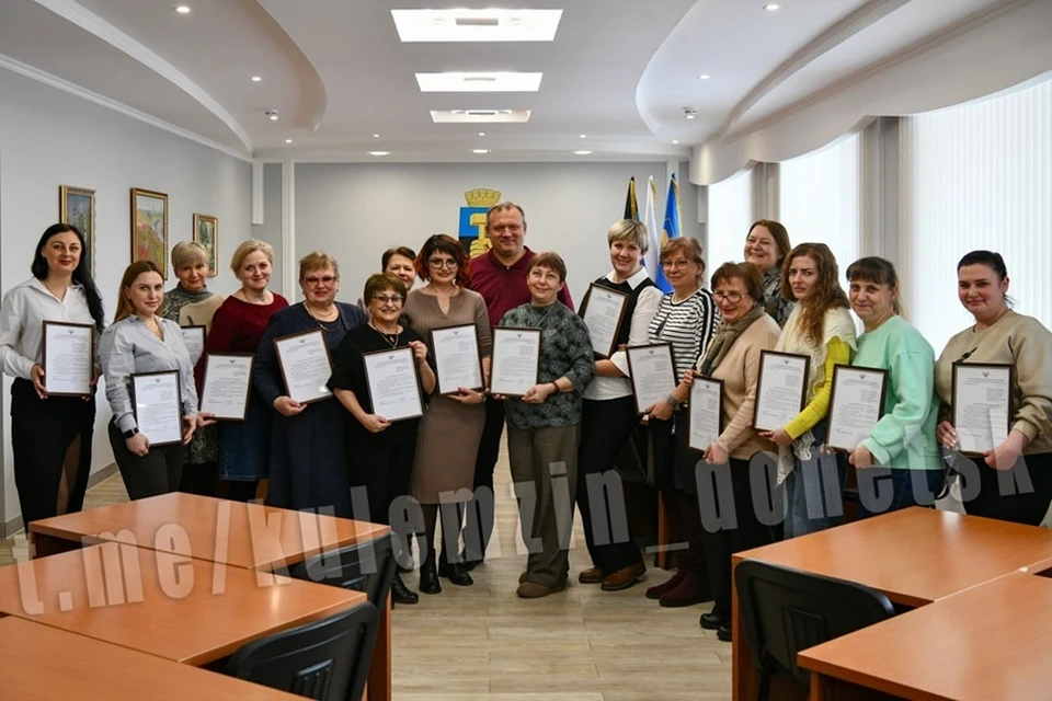 В преддверии Дня фельдшера России в Донецке поздравили медиков. Фото: ТГ/Кулемзин