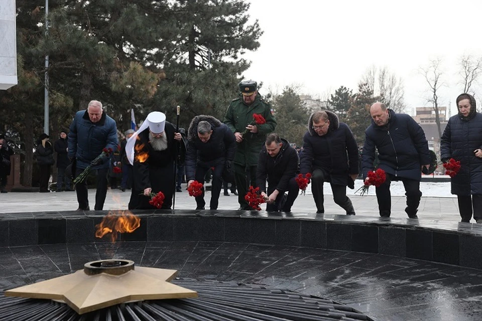 23 февраля в Ростове-на-Дону почтили память защитников Родины. Фото: сайт правительства Ростовской области