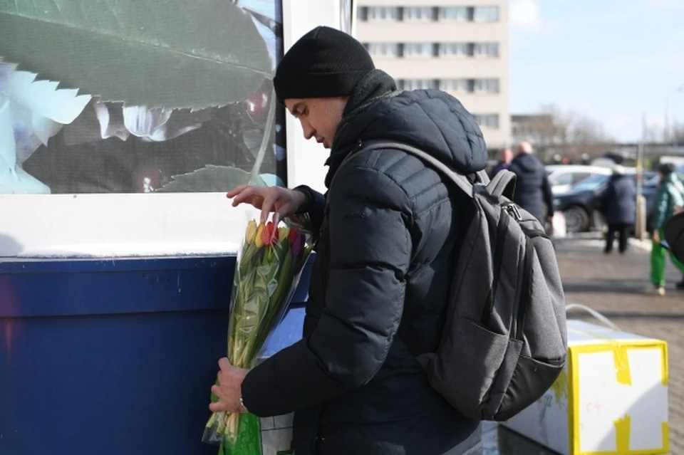 Приобрести цветы в автолавках можно с 1 по 10 марта.