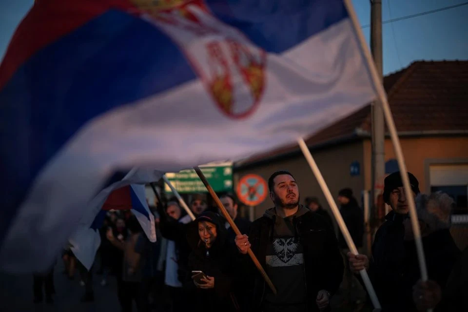 Вице-премьер Сербии Вулин связал протесты с отказом от санкций против России