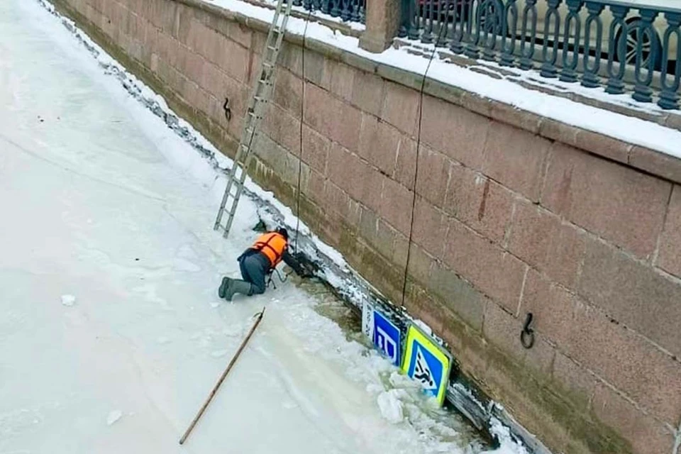 Водоем чистят три раза в месяц. Фото: vk.com/spb_ecostroy